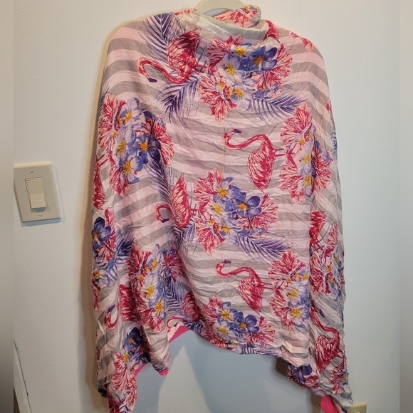 New born flamingo scarf/wrap with tassels - Picture 2 of 6